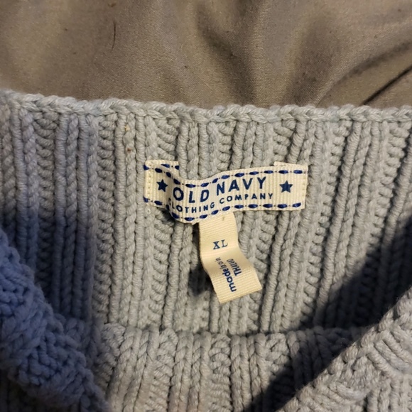 Old navy sweater - Picture 4 of 4